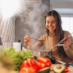 Πώς να απαλλαγείτε από την οσμή των τηγανητών και ωμών ψαριών στην κουζίνα σε 5 λεπτά: τα flyhacks των επαγγελματιών σεφ 1761369020_-.webp.webp